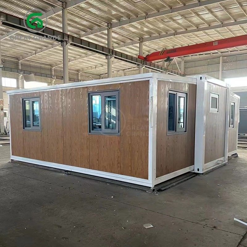 20ft قابلة للطي المنازل الصغيرة المصنع الباب الزجاجي البني عشر دقائق بناء إطار الصلب المغلف